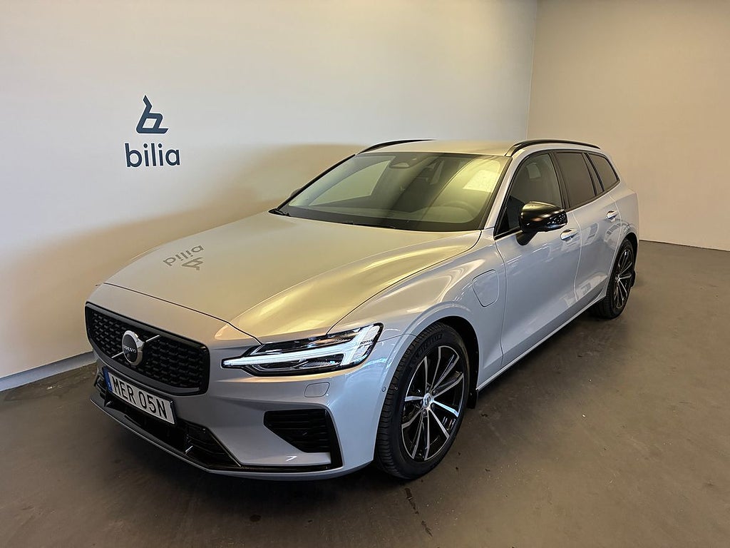Volvo V60 T6 Plus Dark Nordic Edition / Dragkrok / Keyles...