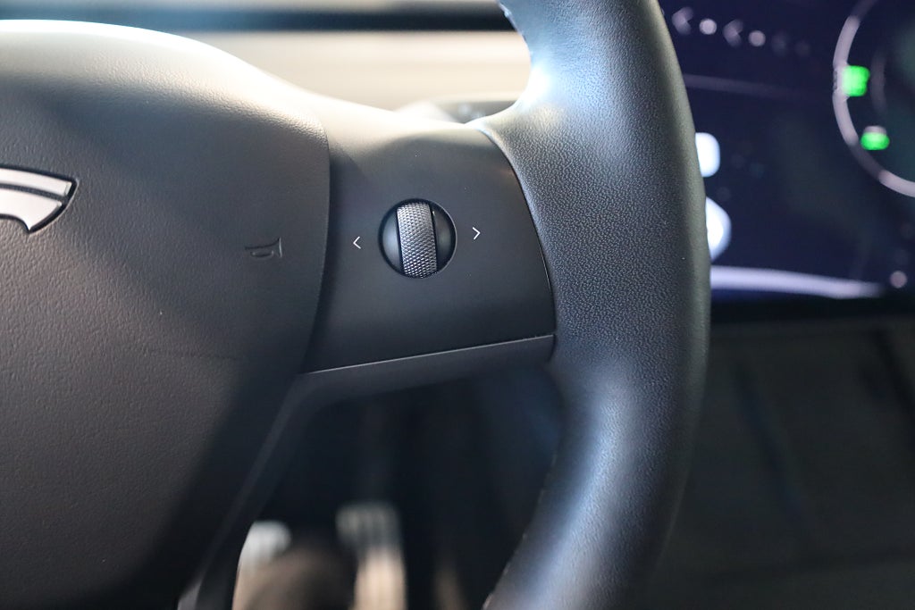 Tesla Model Y Performance AWD 534 HK Autopilot Pano Navi 2022