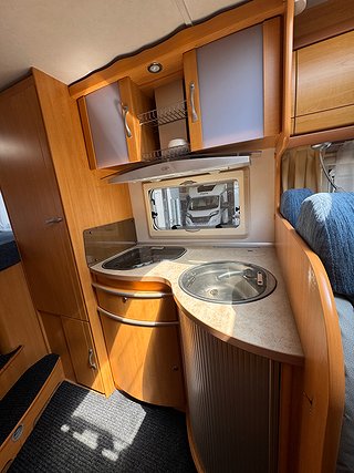 Husbil-halvintegrerad LMC Liberty TI 708 7 av 18