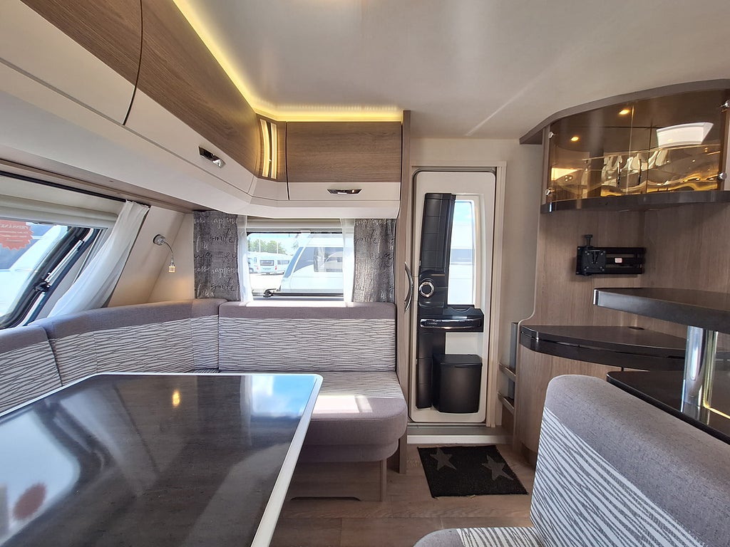 Hobby Prestige 660 WFC Dubbelbädd, Dusch, Kampanjprodukt!