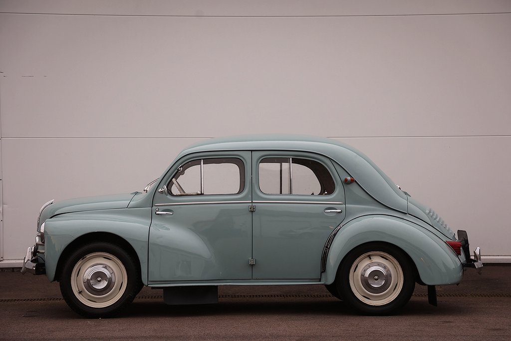 Renault 4CV 