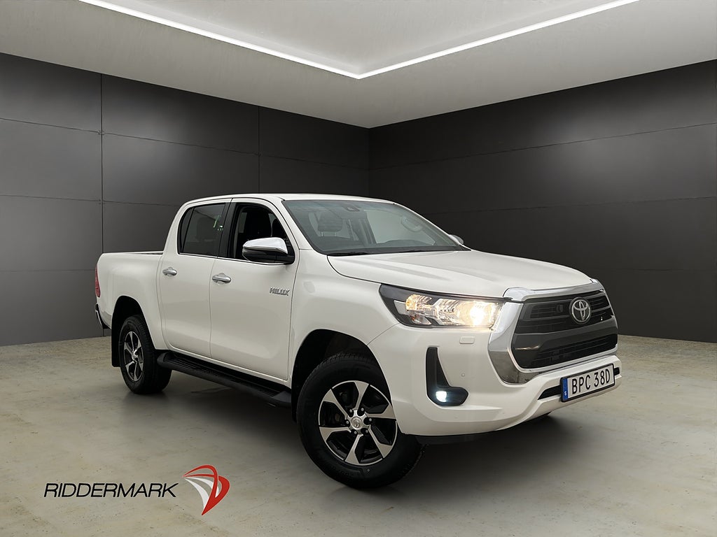 Toyota Hilux Hero 2.4 AWD M/K-Värmare Drag Kamera Diff Moms