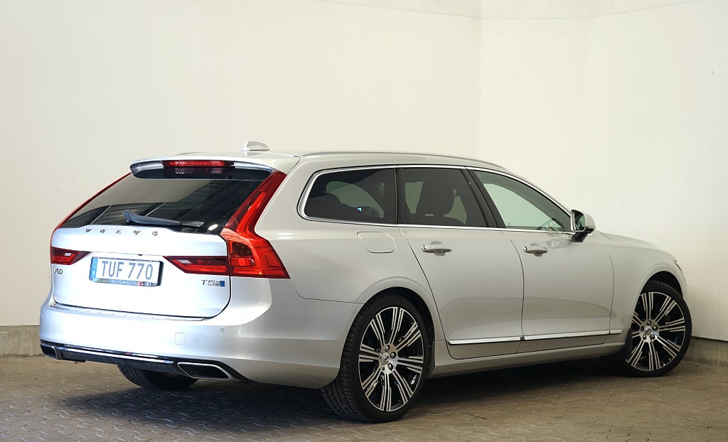 Volvo V90 T5 Inscription Automat Värmare 360° 250hk 4.99% Ränta