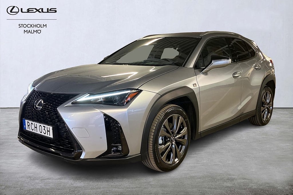 Lexus UX 300h E-Four P-värm Navi Keyless Backkamera
