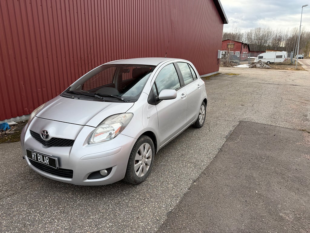 Toyota Yaris 5-dörrar 1.33 Dual VVT-i Euro 4 | Nybesiktigad 