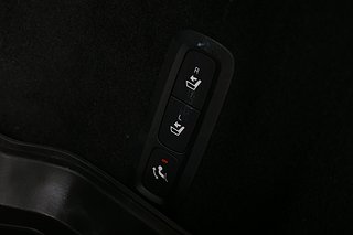 SUV Volvo XC60 24 av 27