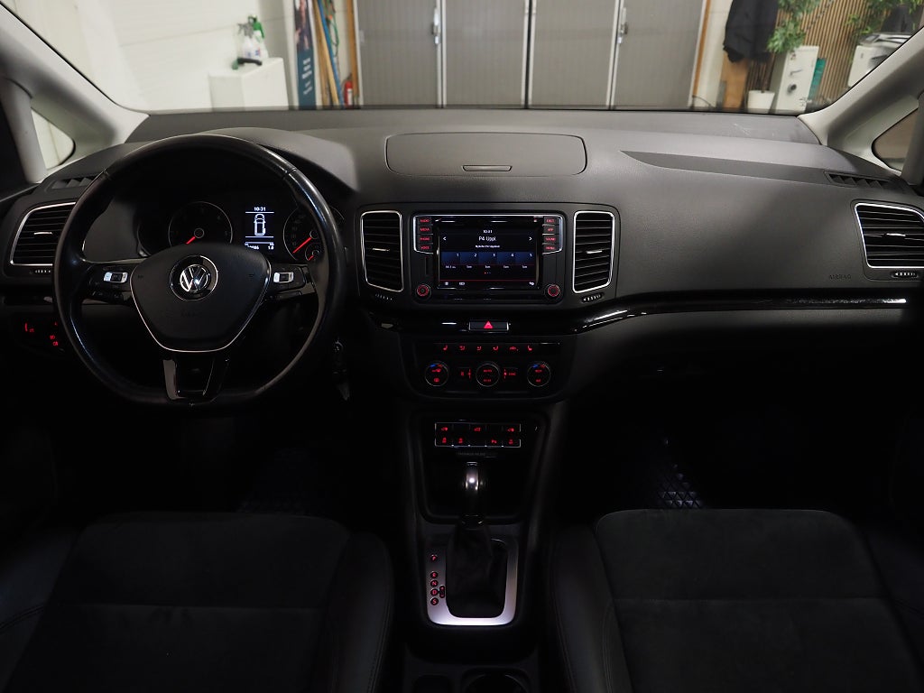 Volkswagen Sharan 7-sits 2.0 TDI 4Motion 177hk GT Premium Drag Kamera D-Vär 2019