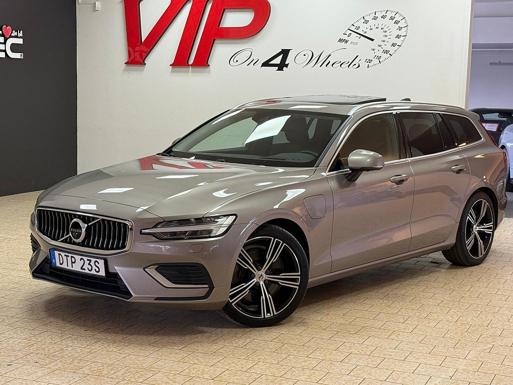 Volvo V60 Recharge T8 AWD Drag Navi Panorama Inscription VOC