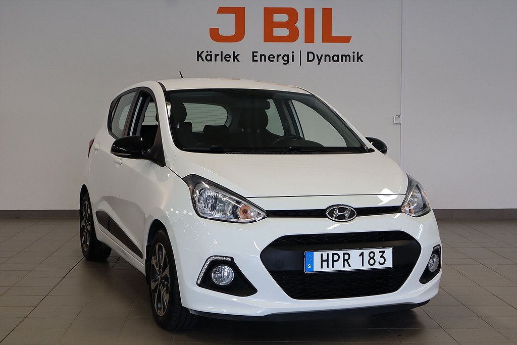 Hyundai i10 Black Line 1.0 67hk - RATTVÄRME