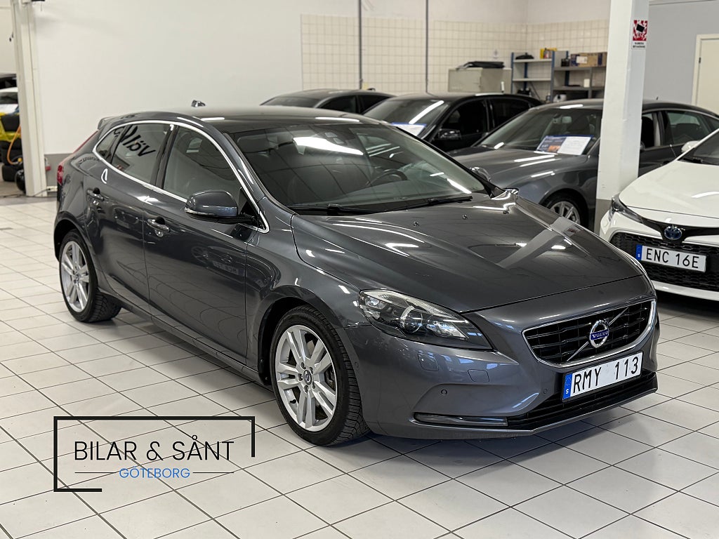 Volvo V40 D3 150hk Geartronic Panorama Backkamera Keyless 
