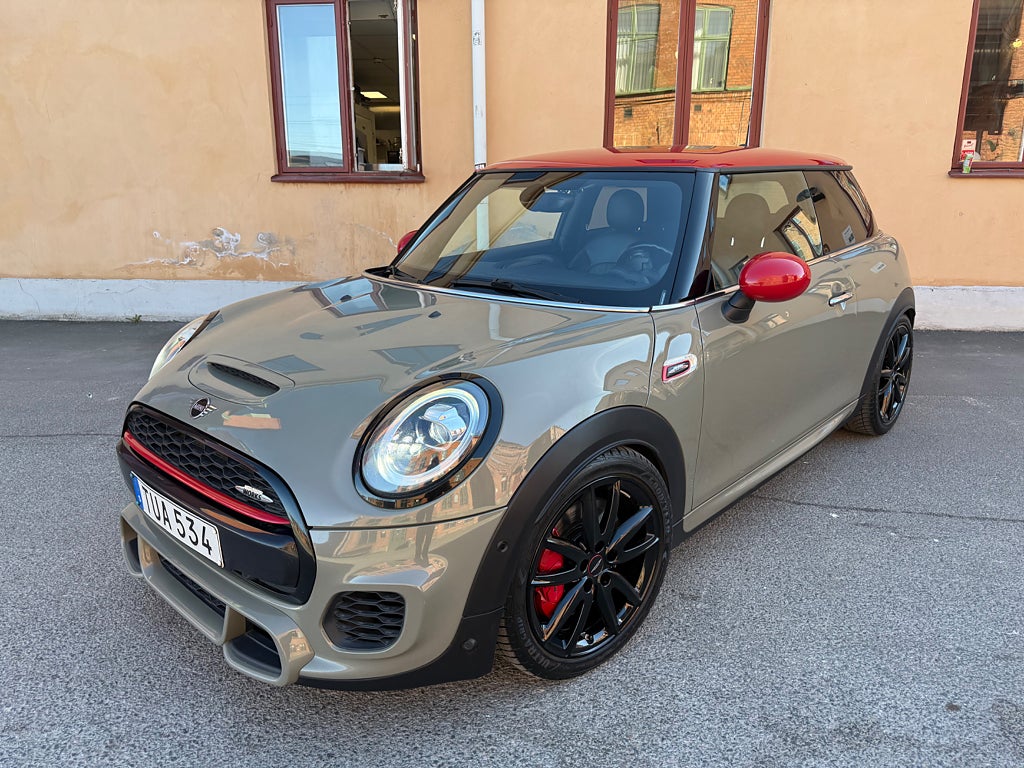 MINI John Cooper Works 3-dörrars Steptronic / 280hk / Pro-sport chassi