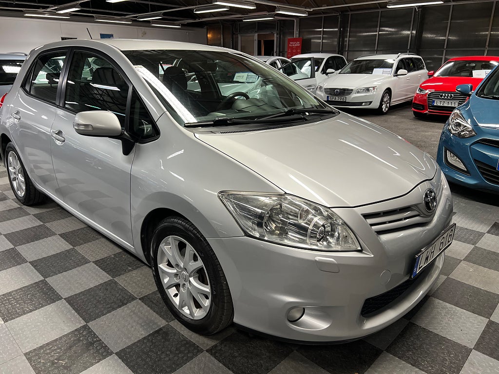Toyota Auris 5-dörrar 1.6 Valvematic Plus