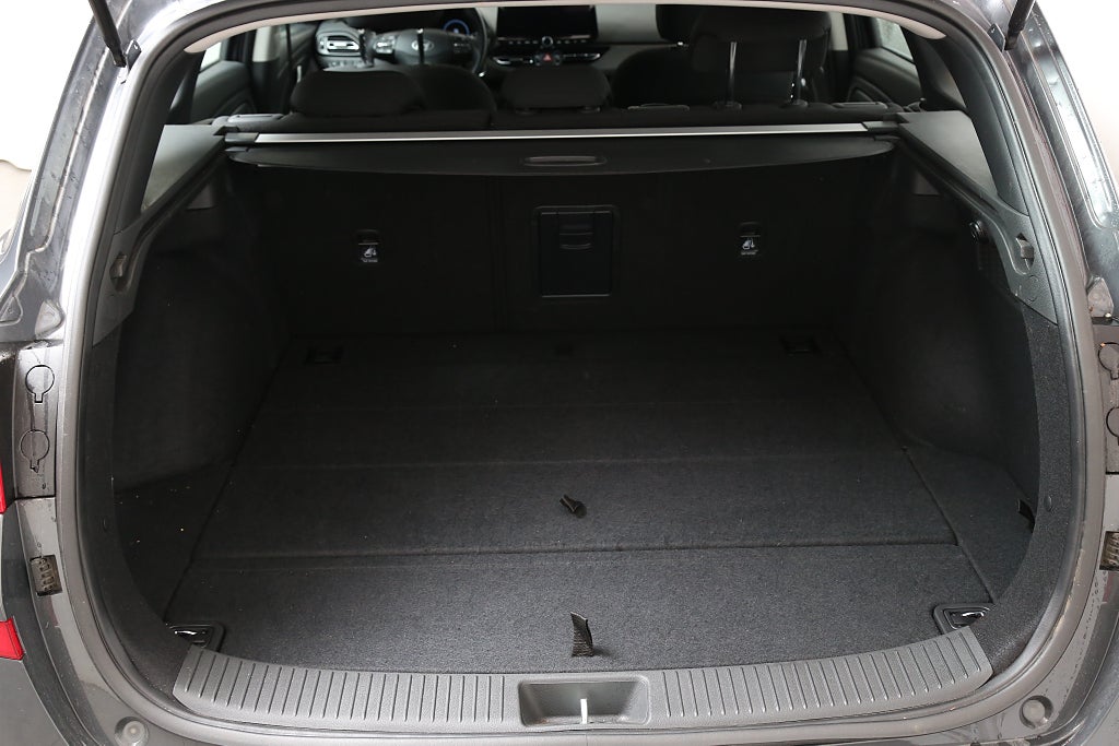 Hyundai i30 1,0 T-GDi MHEV Essential Kombi Aut Navi Kamera