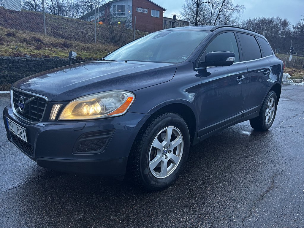 Volvo XC60 INKOMMANDE - 163Hk AWD Automat Drag Sv-Såld