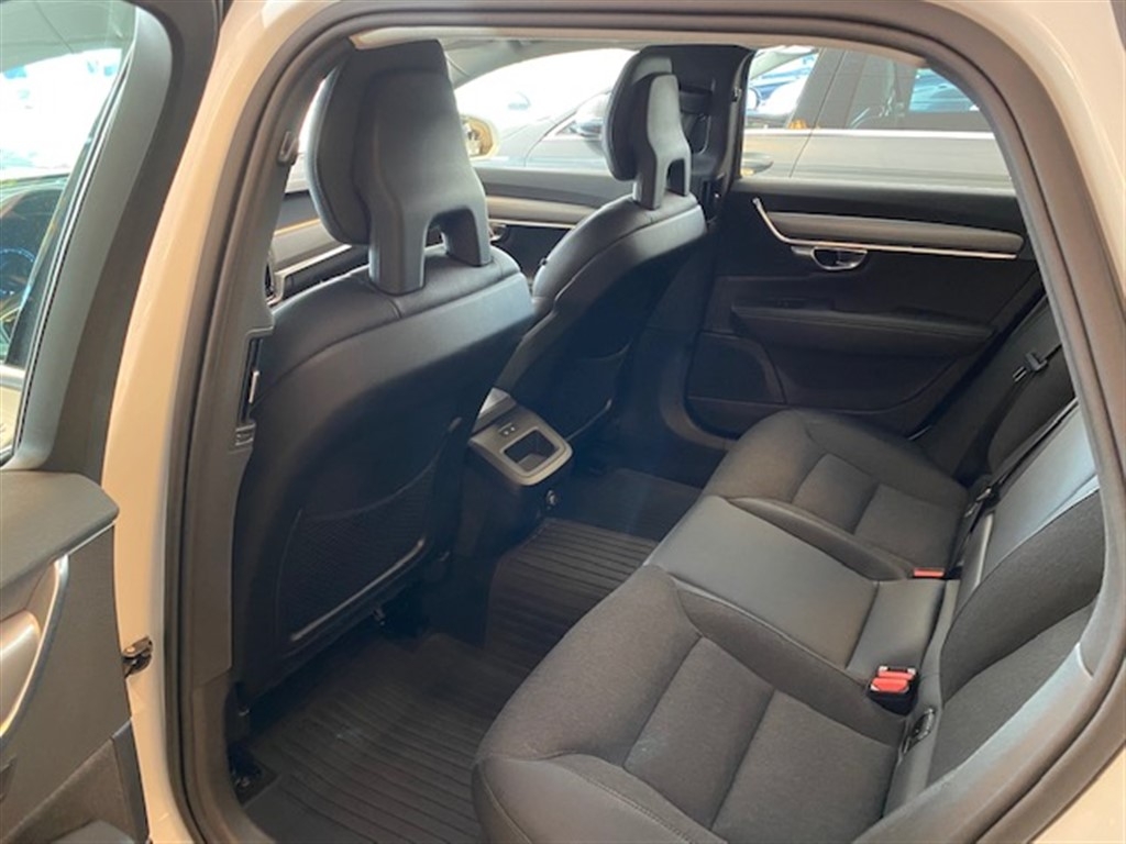 Volvo T6 AWD , 320hk Momentum 2017, kuva 6/35