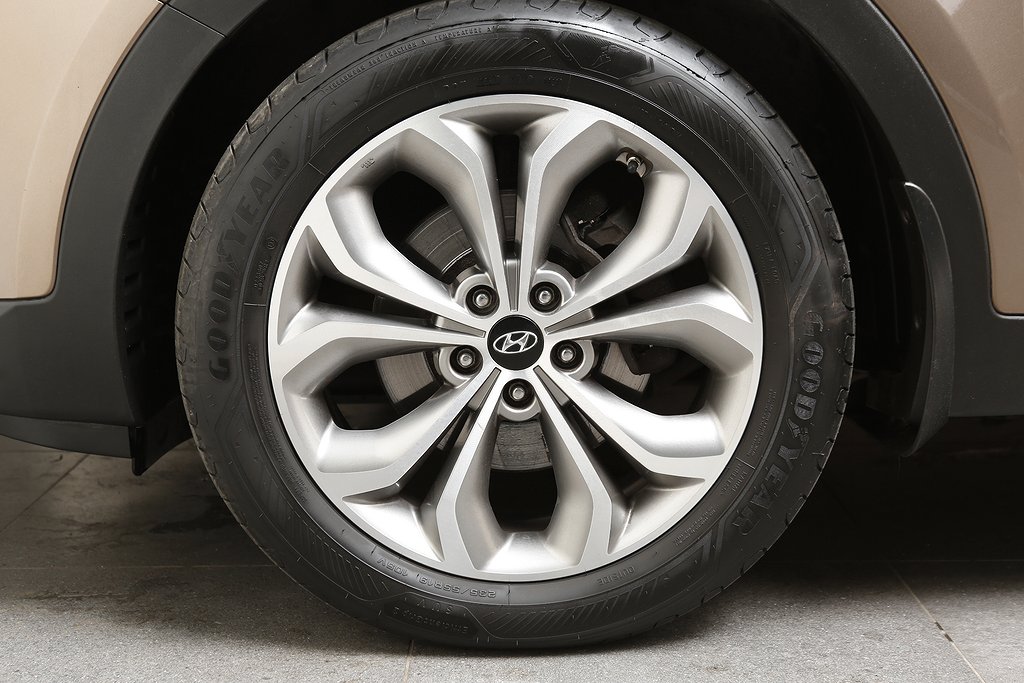 Hyundai Santa Fe 2,2 CRDi Premium AWD Aut Pano D-värme Drag 2015