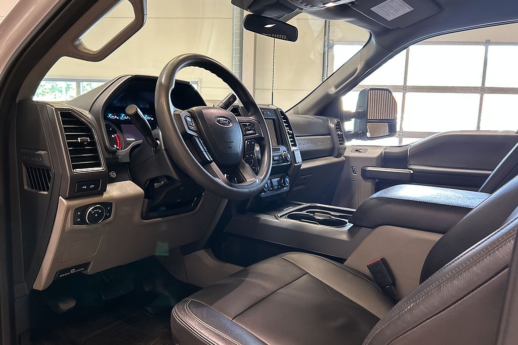 Ford F-250 Crew Cab 6.7 V8 Power Stroke 4x4 Diesel