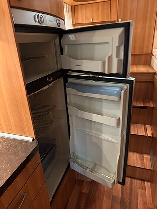 Husbil-integrerad Hymer B674 Highlight 150HK 13 av 18