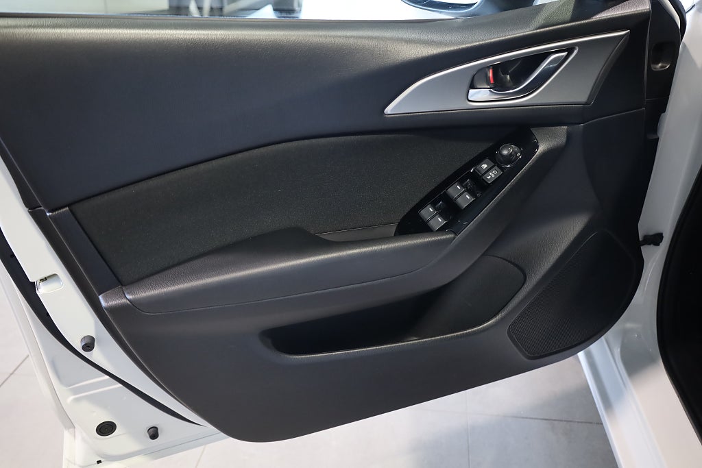 Mazda 3 Sport 2.0 SKYACTIV-G AUT M-Värme Navi Blåtand Rattvärme 2018
