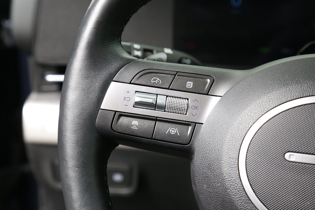 Hyundai Kona Electric Standard Range Essential 2024