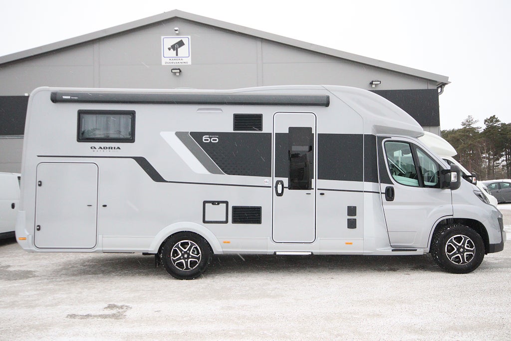 Adria Matrix 60Y Edition 670 SL Fiat 35L (140 hk)