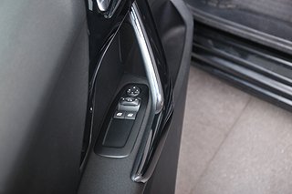 Halvkombi Peugeot 208 13 av 17