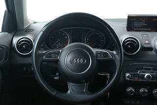 Halvkombi Audi A1 10 av 19