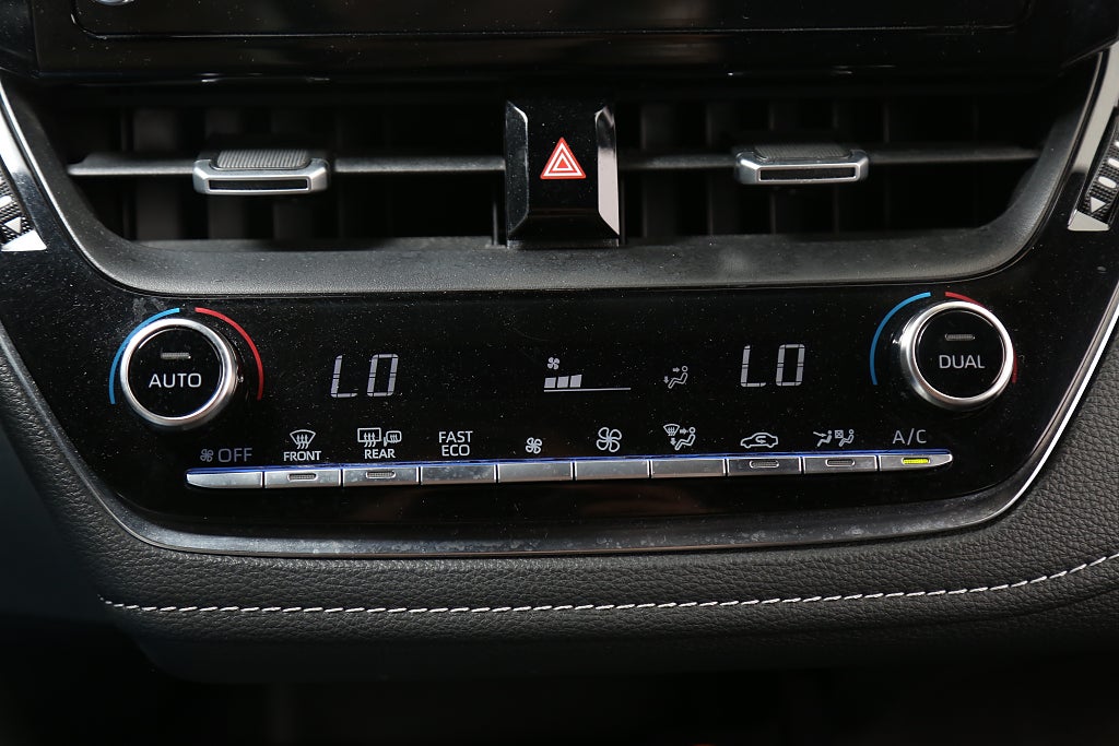 Toyota Corolla Touring Sports Hybrid e-CVT 122hk Style Motorvärmare 2020