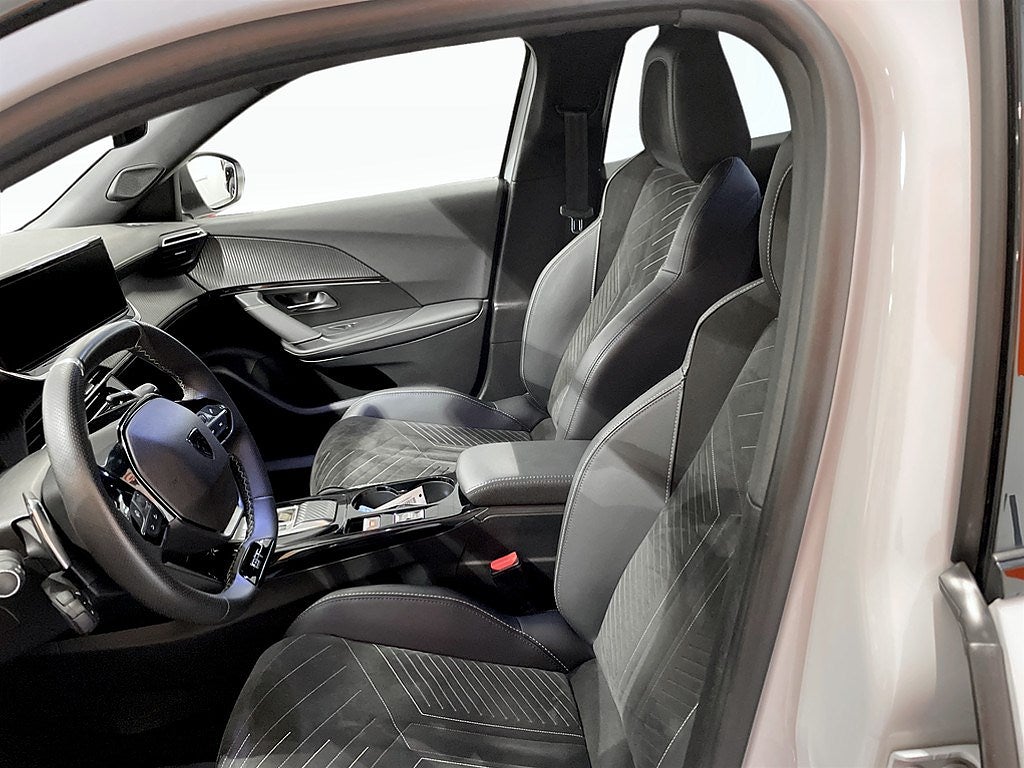 Bild på Peugeot 2008 GT 1.2 PT 130hk Aut - 360-KAMERA, 1 ÄGARE