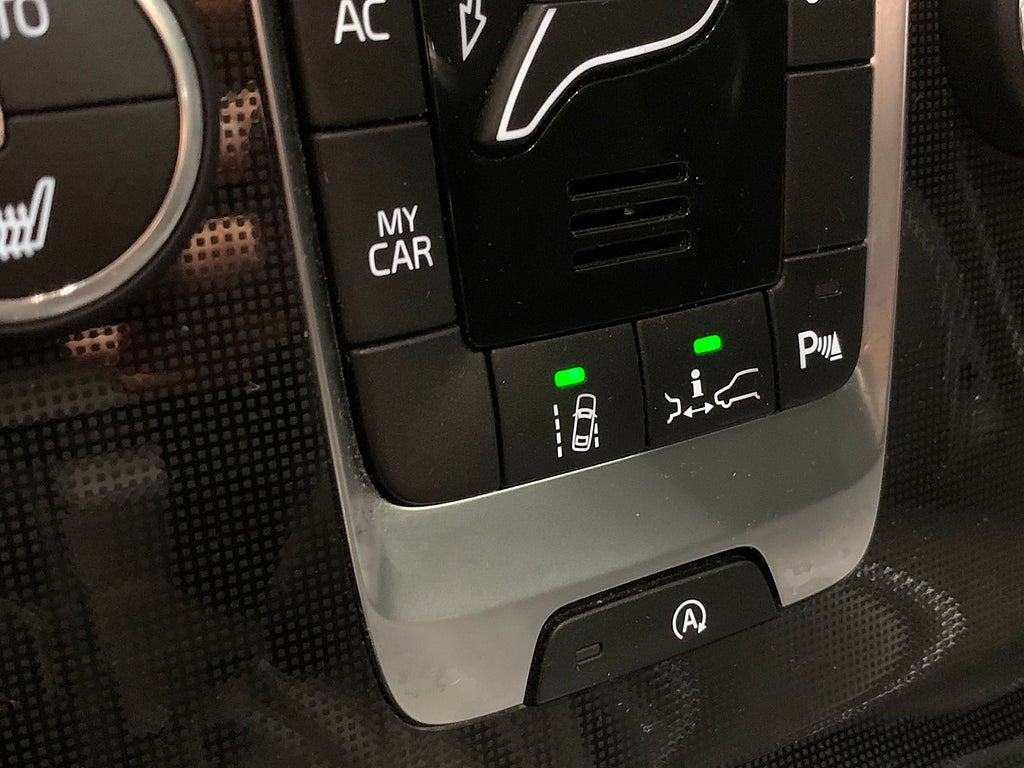 Volvo V40 T3 152hk Momentum | Business Adv | Intellisafe | Navi 2018