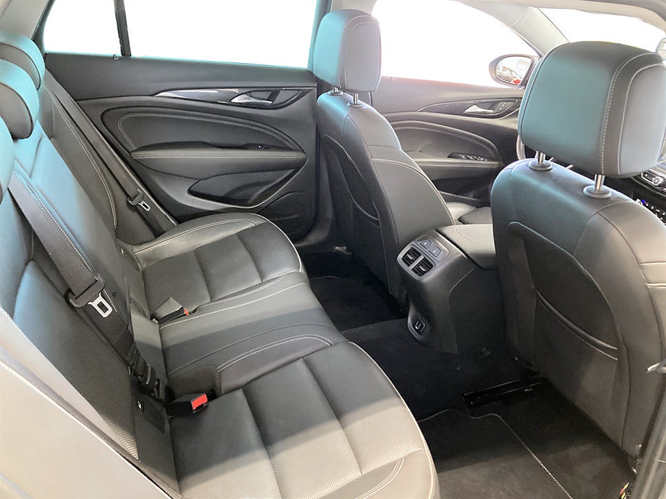 Bild på Opel Insignia ST Business 2.0 CDTI 170hk Aut NAVI DRAG