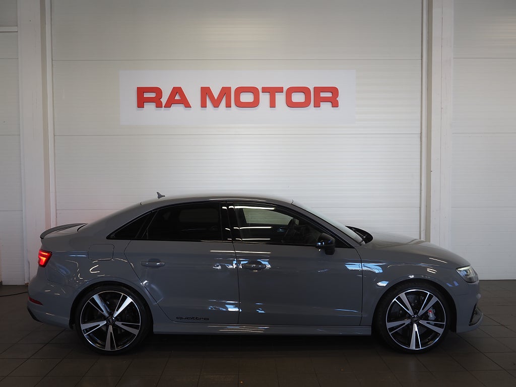 Audi RS3 Sedan 2.5 TFSI 400hk Keramiska Cockpit Matrix Nav 2018