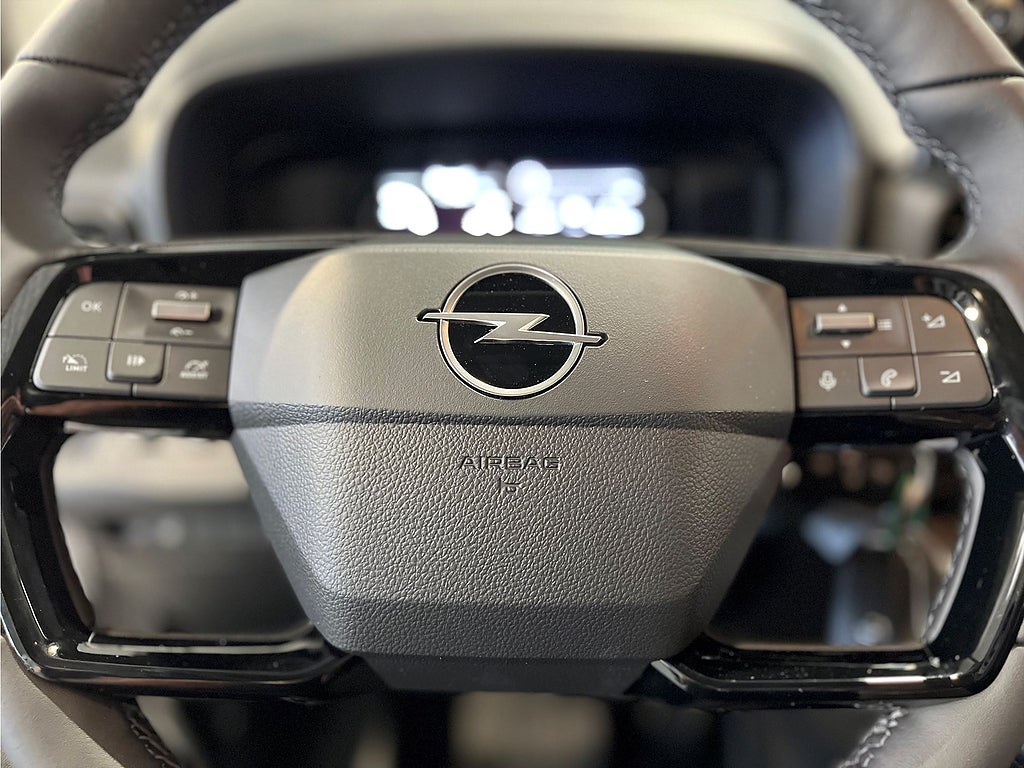 Bild på Opel Combo Crew Cab 130hk Aut - DEMO