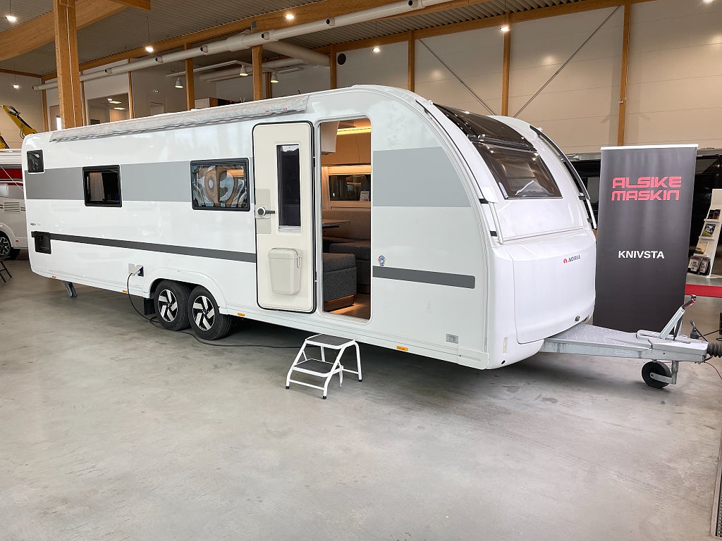 Adria Alpina 753 HK /ALDE/ Förtält / AC / Markis / Front kök/ Barnkamm
