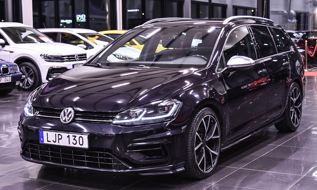 Volkswagen Golf Variant R 4Motion 310hk Cockpit|Carplay|B-ka