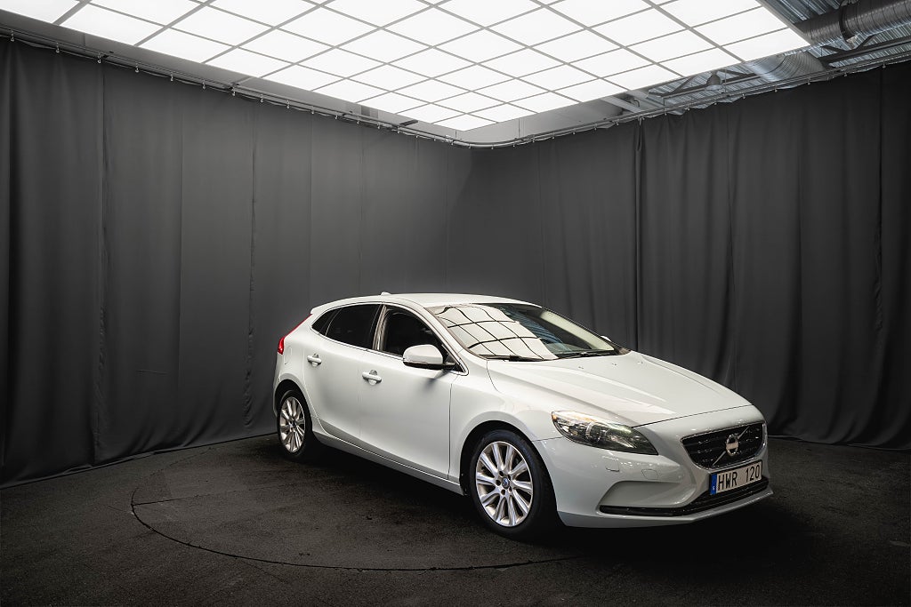 Volvo V40 SUMMUM LÄDER KAMERA D-VÄRMARE ELSTOL MINNE