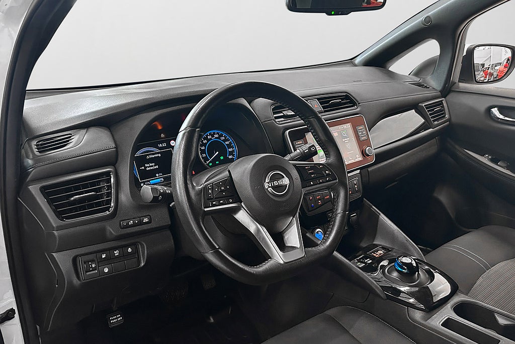 Nissan Leaf 2023 - miniatyr 9