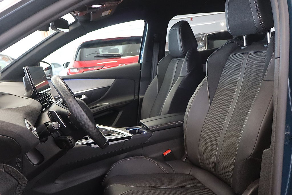 Bild på Peugeot 3008 GT 1.2 PT 130hk Aut - B-KAMERA, CARPLAY