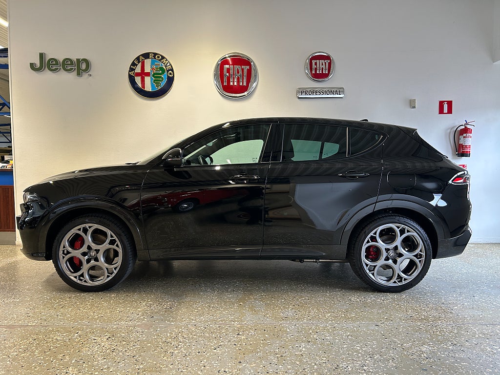 Alfa Romeo Tonale 2023 - miniatyr 3