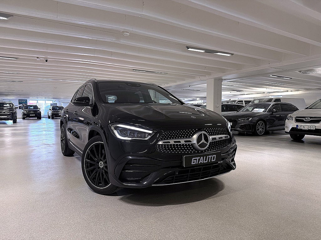 Mercedes-Benz GLA 250 4M Full AMG Pano Burmester Drag Kamera