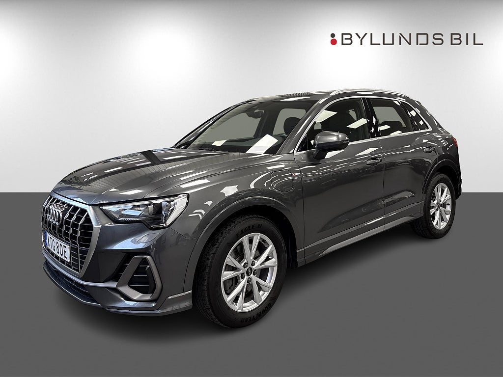 Audi Q3 45 TFSI e S Tronic S line Vinterhjul Dragkrok
