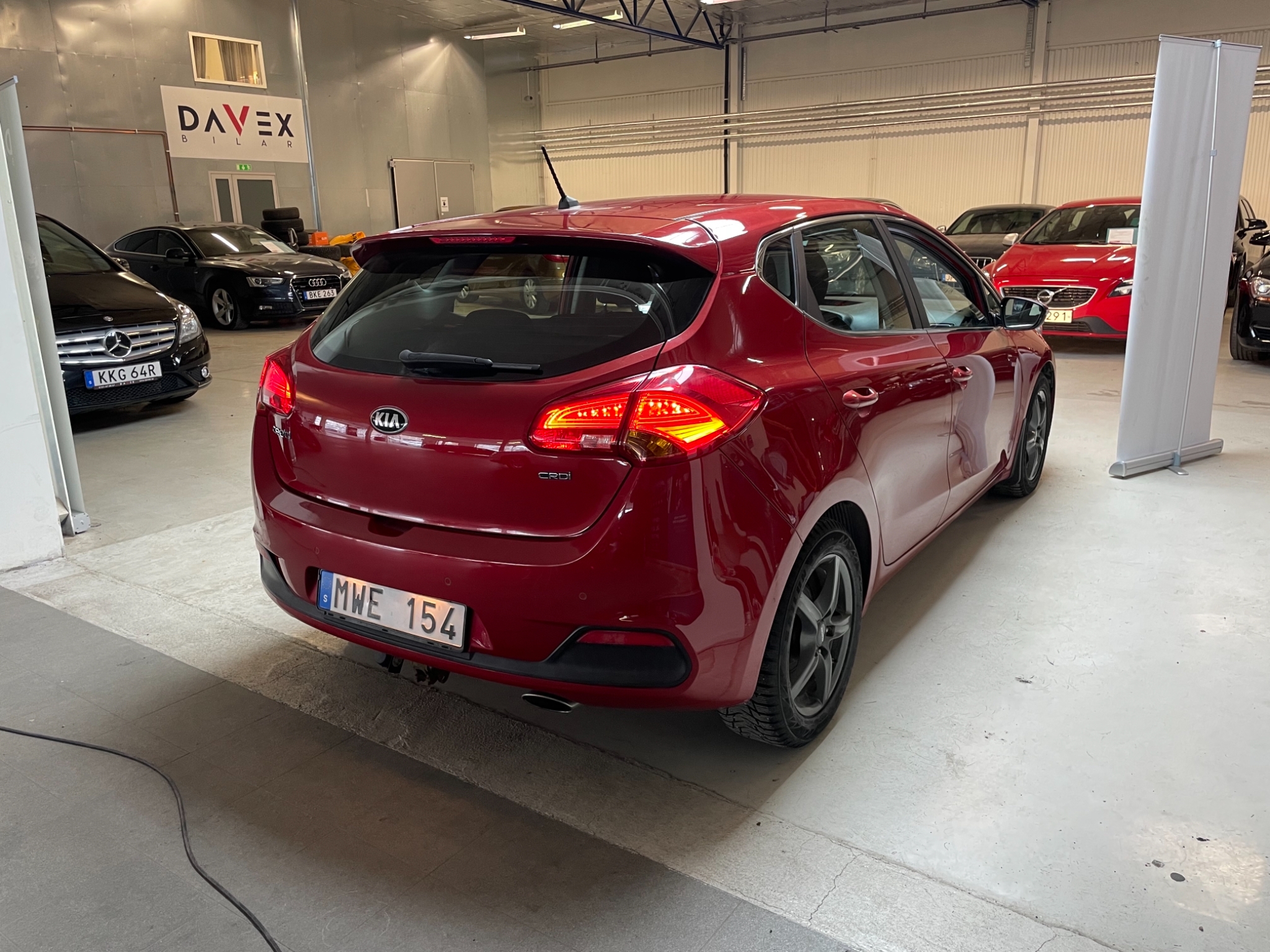 Kia Ceed 1.6 CRDi Automat 128hk 2013, bild 7/40