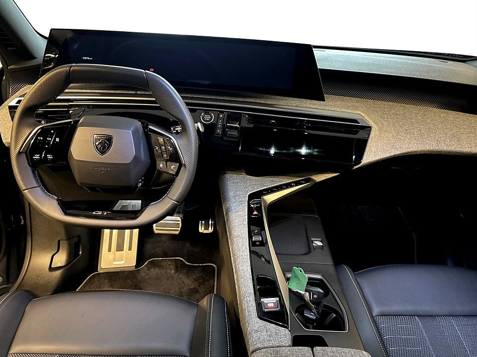 Bild på Peugeot 5008 GT Hybrid 145hk Aut - NYA VINTERHJUL INGÅR!