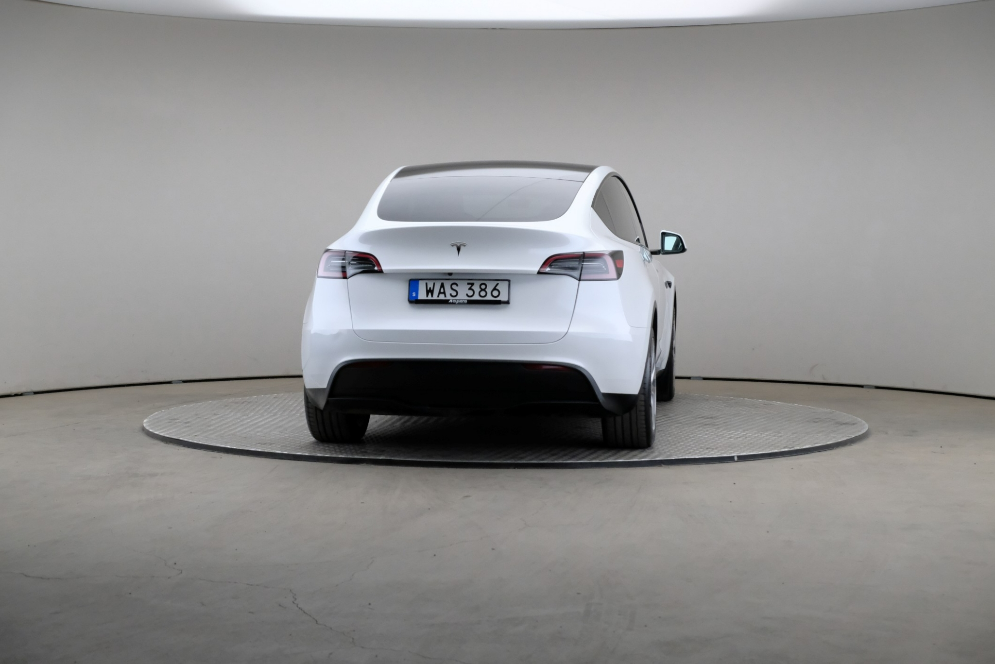 Tesla Model Y 2023, bild 2/10