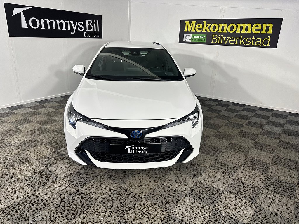 Toyota Corolla Hybrid e-CVT Euro6|NYBESS|B-KAMERA|FINT SKICK