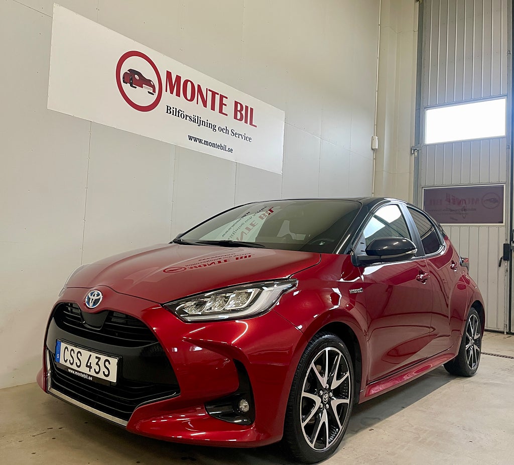 Toyota Yaris Hybrid CVT Style B-Kam Rattvärme, Adaptiv-fart, Keyless