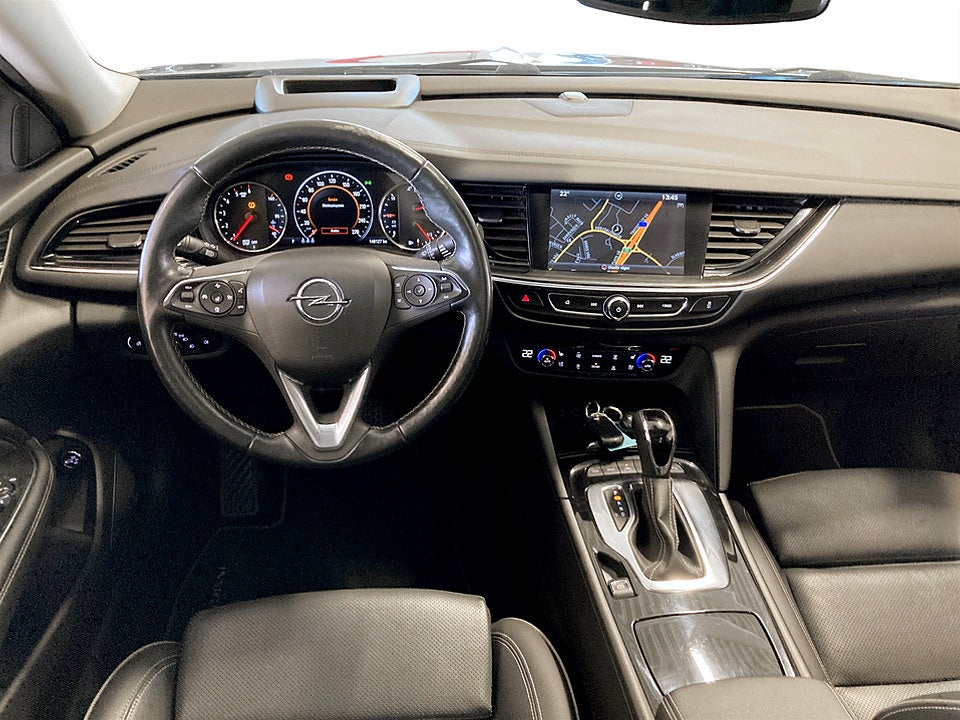 Bild på Opel Insignia ST Business 2.0 CDTI 170hk Aut NAVI DRAG
