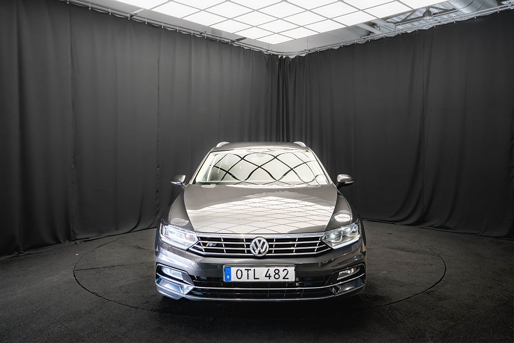Volkswagen Passat TDI 4Motion R-Line LÄDER D-VÄRMARE DRAG KAMERA COCKPIT