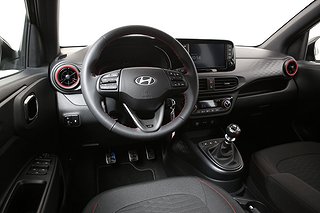 Halvkombi Hyundai i10 11 av 21