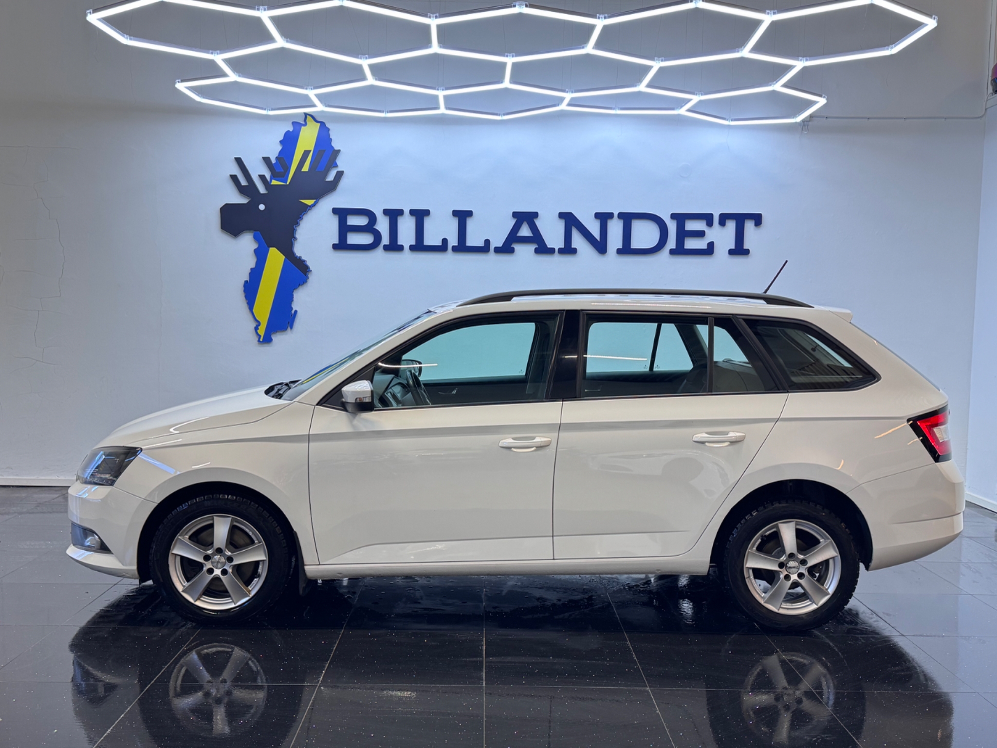 Skoda Fabia 2018, photo 3/55